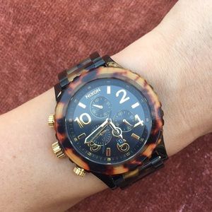NIXON 42-20 CHRONO TORTOISE